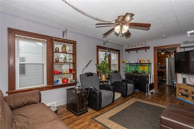 1410 60th St, Des Moines, IA 50311 - photo 3