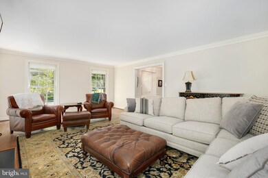 10337 Windsor View Dr, Potomac, MD 20854 - photo 6