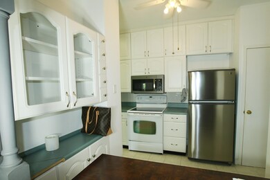 low res Kitchen 7 IMG_7963