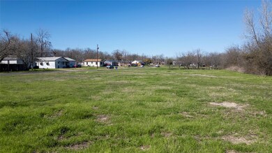 200 E Denton St, Ennis, TX 75119 - photo 5