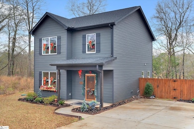 33 Parker St, Pelzer, SC 29669 - photo 2