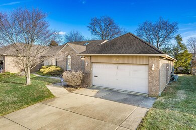 002__E 1235 Langland Dr-075_1
