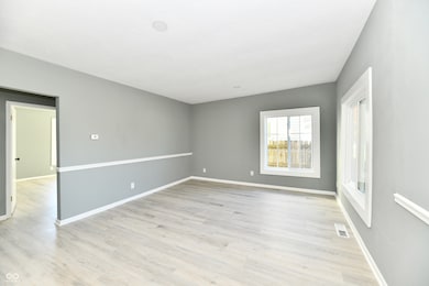 423 E 37th St, Anderson, IN 46013 - photo 6