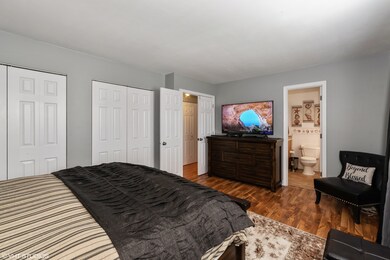 3607 Wellington Ct, Hazel Crest, IL 60429 - photo 2