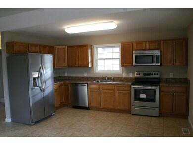 354 Preservation Cir, Johnson City, TN 37601 - photo 2