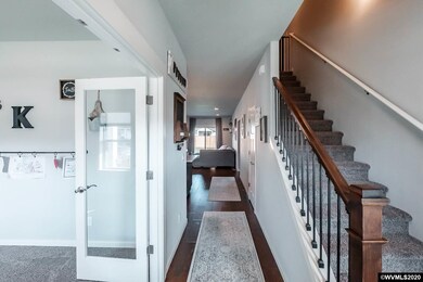 2247 NE Evergreen Ave, Albany, OR 97321 - photo 3