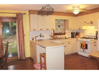 29 Birchwood Dr unit 29, Milford, NH 03055 - photo 6