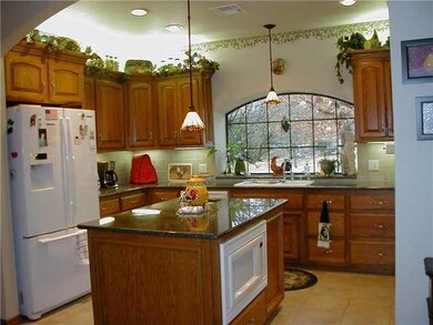 4055 S Deer Park Ln, Harrah, OK 73045 - photo 7