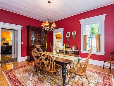 61 Forest St, Newton Highlands, MA 02461 - photo 5