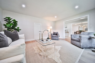 13411 Kingsride Ln, Houston, TX 77079 - photo 6