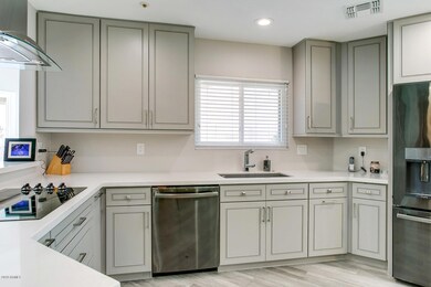 11_7759_E_Oakshore_Dr__011_mls