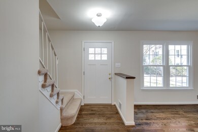 2457 Alsop Ct, Reston, VA 20191 - photo 2