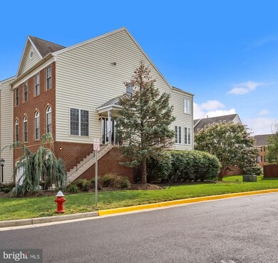 22622 Welborne Manor Square, Ashburn, VA 20148 - photo 3