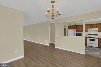 613 Barrington Ct, Palmyra, PA 17078 - photo 6