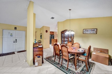 2350 E Lake Miramar Cir, Miramar, FL 33025 - photo 7