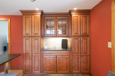 31 Cox St, Nashua, NH 03064 - photo 4