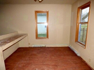 15 Ash St W, Three Oaks, MI 49128 - photo 6