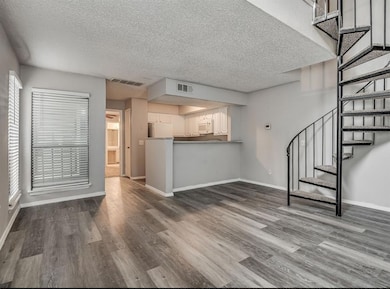 11560 N May Ave unit G201, Oklahoma City, OK 73120 - photo 7