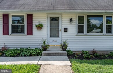 1300 Bullens Ln, Woodlyn, PA 19094 - photo 3