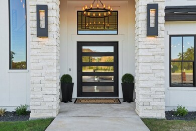 583 Curvatura, New Braunfels, TX 78132 - photo 3