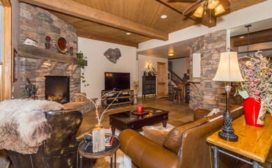 012_Living Room