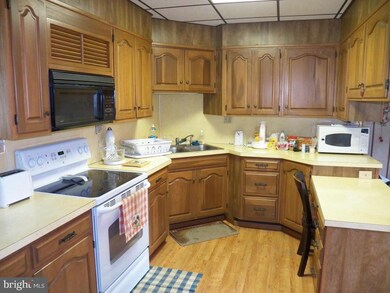 214 E Main Ave, Myerstown, PA 17067 - photo 6