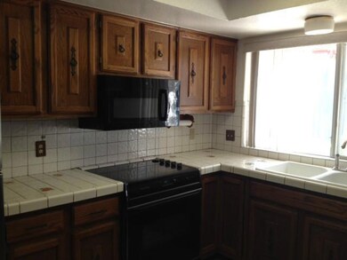 10678 Janway Dr, El Paso, TX 79935 - photo 7