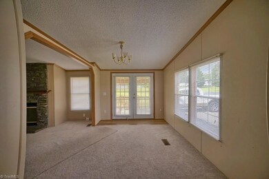 272 Knox Farm Rd, Statesville, NC 28677 - photo 5