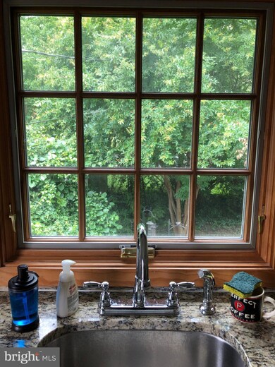 6112 Fair Oaks Ave, Baltimore, MD 21214 - photo 5