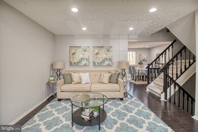 6826 Montivideo Square Ct, Falls Church, VA 22043 - photo 6