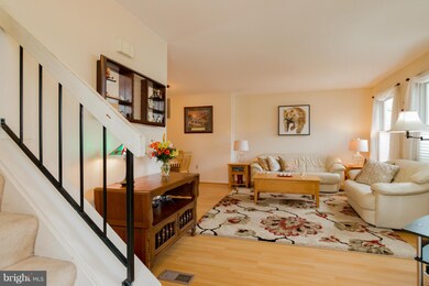 11616 Summer Oak Dr, Germantown, MD 20874 - photo 3