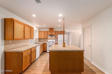 3702 W Purdue Ave, Phoenix, AZ 85051 - photo 7