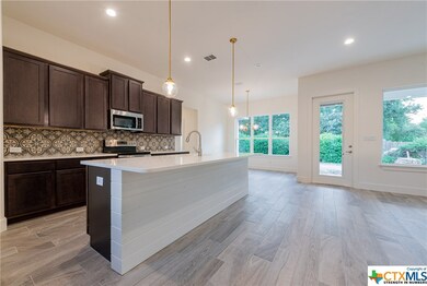 1006 Elizabeth, Seguin, TX 78155 - photo 3