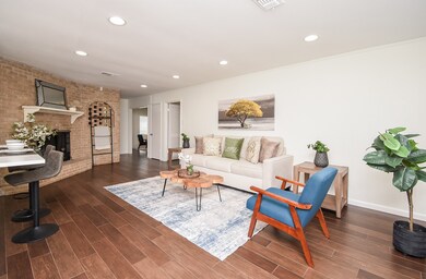 915 Carlingford Ln, Houston, TX 77079 - photo 4