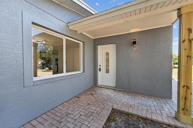 1818 Michigan Ave NE, Saint Petersburg, FL 33703 - photo 2