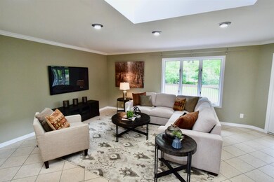 1828 Stonehouse Ln, Cincinnati, OH 45255 - photo 5