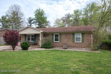433 Dogwood Dr, Mount Washington, KY 40047 - photo 2