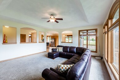 404 N Bergamont Blvd, Oregon, WI 53575 - photo 6