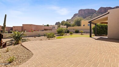 Dinosaur Mountain View