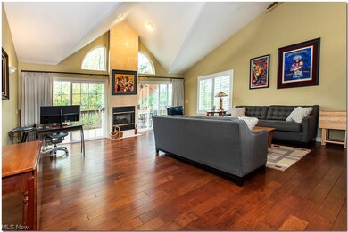 962 Chesterton Ct unit 4, Aurora, OH 44202 - photo 3