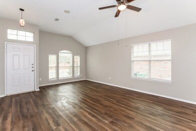 813 Dayspring Dr, Denton, TX 76210 - photo 4