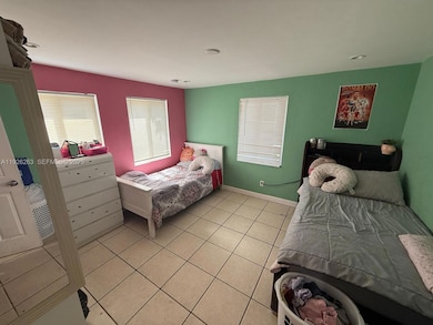 1299 NE 40th Ct, Oakland Park, FL 33334 - photo 7