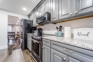 15 Bartemus Trail unit U437, Nashua, NH 03063 - photo 5