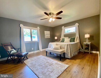 943 Forest Dr, Arnold, MD 21012 - photo 3