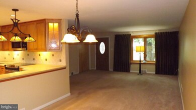 724 Mason Dr, Warminster, PA 18974 - photo 4