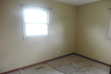 736 Mckinley Ave, Ottumwa, IA 52501 - photo 7