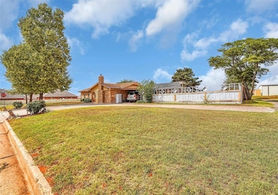 101 Maple St, Elk City, OK 73644 - photo 3