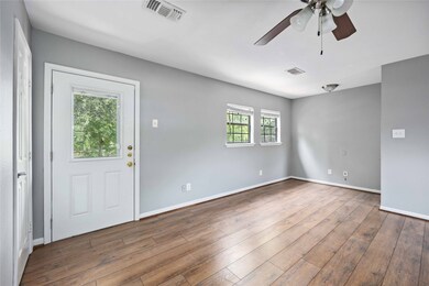 2119 N Austin Ave unit C, Pearland, TX 77581 - photo 5