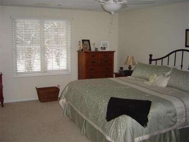 215 Longmeadow Rd unit 505, Taunton, MA 02780 - photo 5