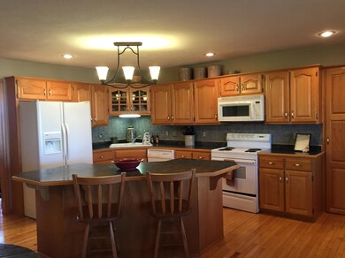 4449 State Hwy DD (15) Kitchen